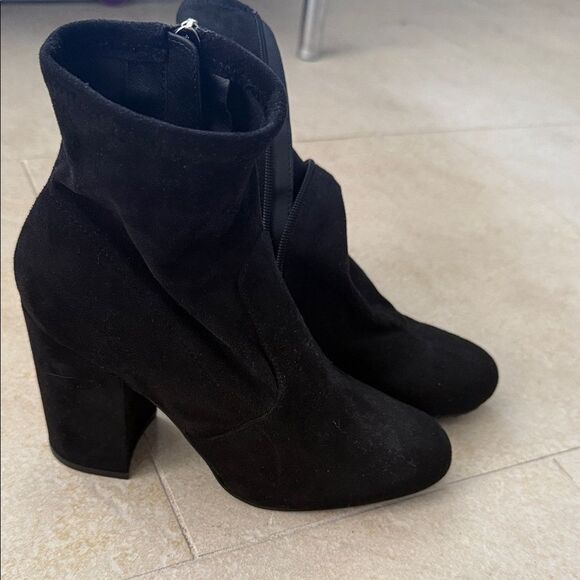 MIA Black Heeled Boots LIKE NEW - Size 6.5 Black Bootie Excellent Condition - Picture 1 of 6